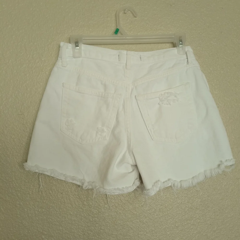 Free‎ People We The Free Maggie Mid-Rise Denim Distressed Shorts-White-Size 26